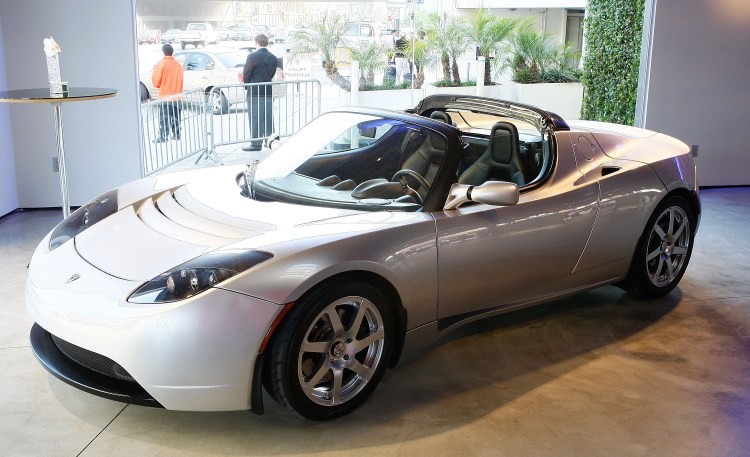Op-Ed: It's Tesla vs. China in the new era of electric vehicles