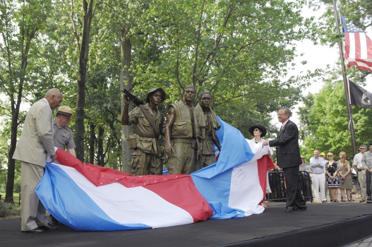 Op-Ed: What a list of popular songs during the Vietnam war taught me about military service